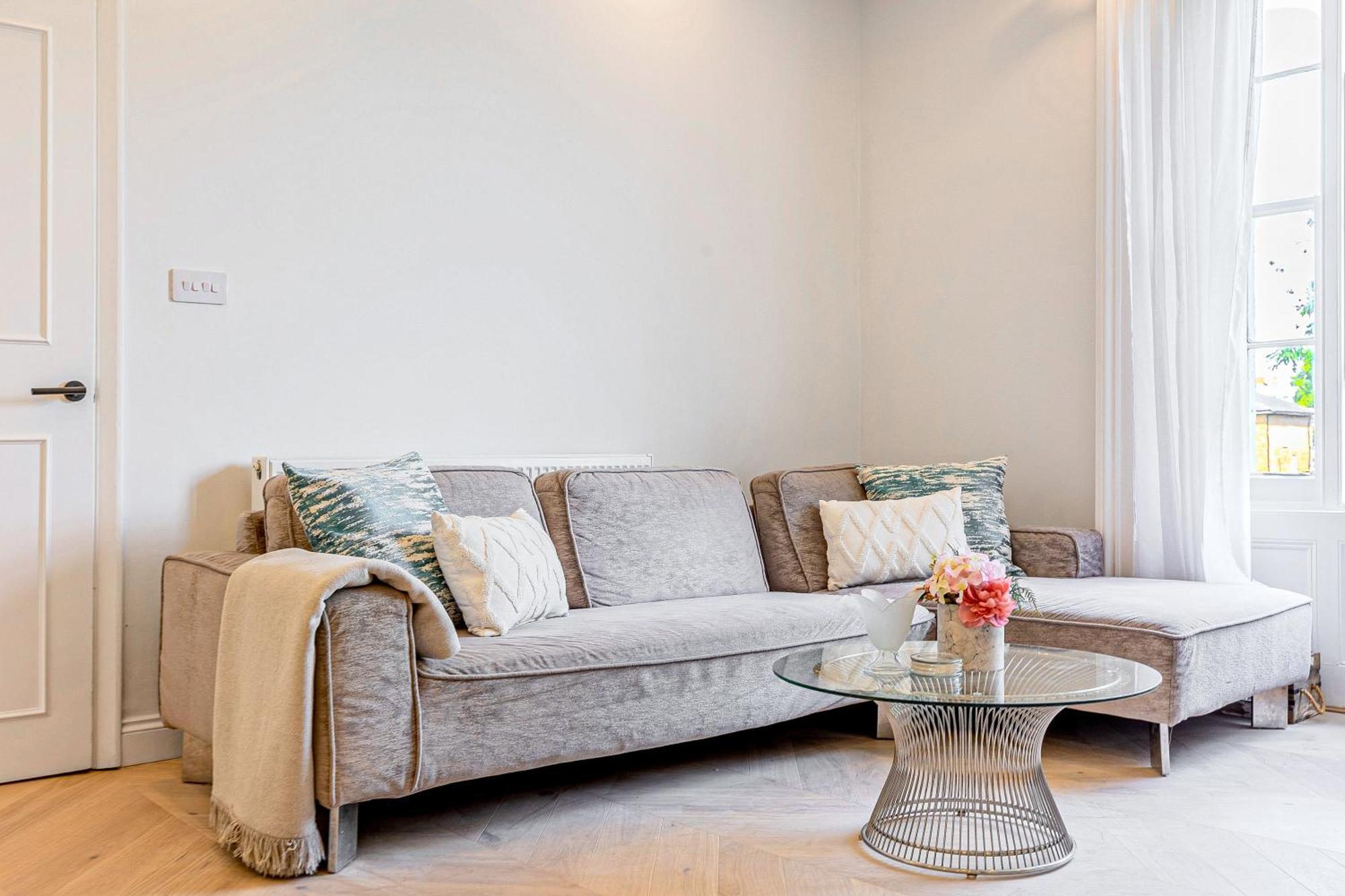 New Listing 2br Flat, 1min To Hampstead St *