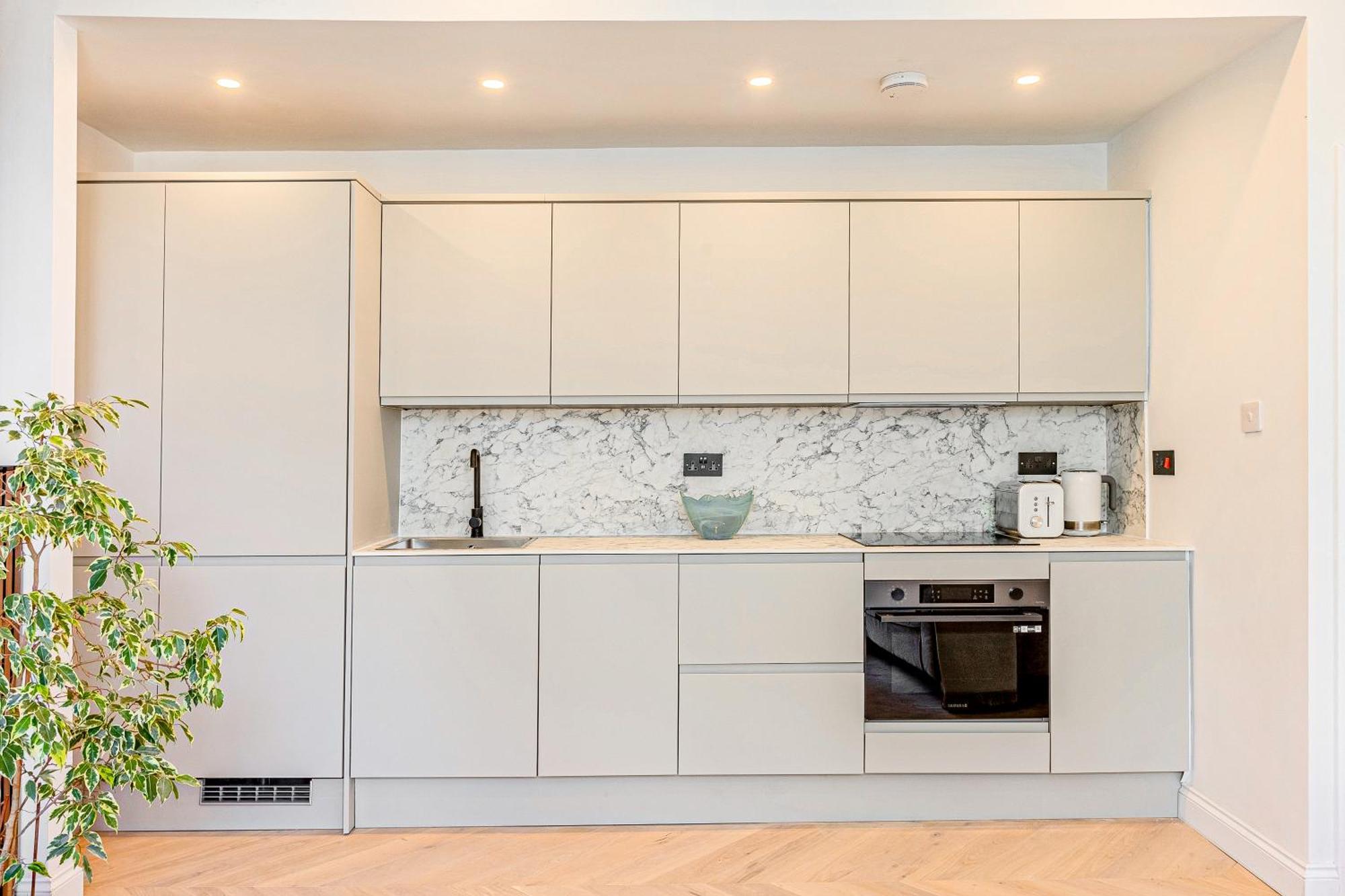 New Listing 2br Flat, 1min To Hampstead St Appartamento